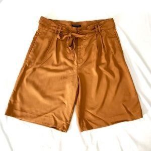 Banana Republic Copper Avery-Fit Tie Waist Bermuda